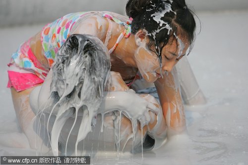 Mud wrestling contest in Hainan