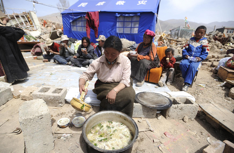 Photos: Yushu quake and rescue efforts