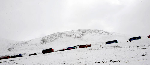 Relief materials sent to Yushu despite snow