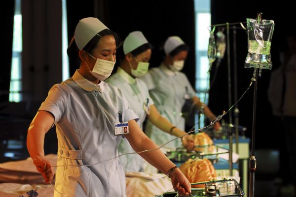 Nurses show professional skills on International Nurses Day