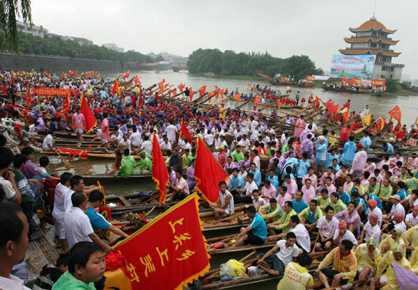 Dragon boat racing to celebrate festival