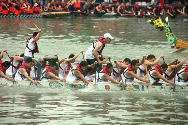 Dragon boat racing to celebrate festival