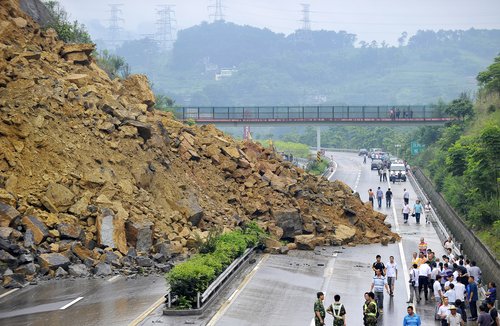 Post-rain landslide blocks Chongqing highway