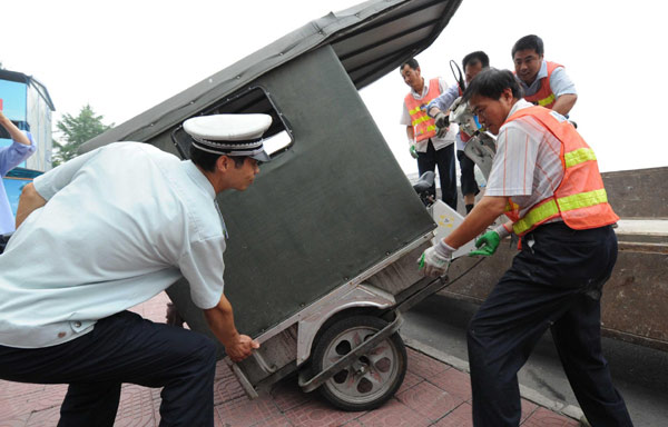 Beijing to crack down unlicensed vehicles