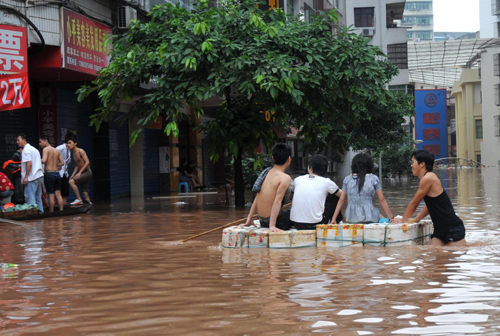 Residents along Yangtze River brace for floods