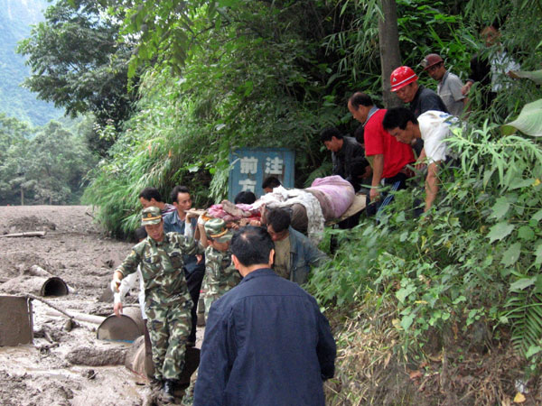 One dead, 90 missing after mudslide in Yunnan