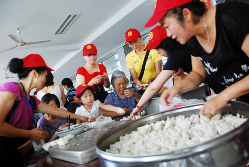 Nursing homes get fall festival dumplings