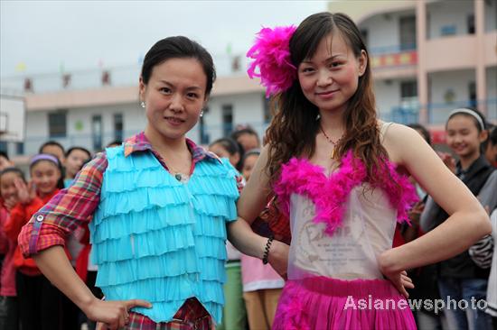 Teachers’ low-carbon fashion show