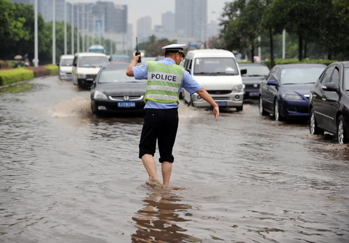 Tropical storm Meranti hits E. China city