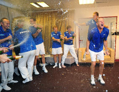 France reaches Davis Cup final