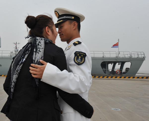 China's 7th escort flotilla leaves for missions