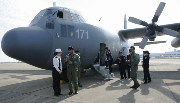 Pakistan's <EM>Sherdils</EM> team flies at air show