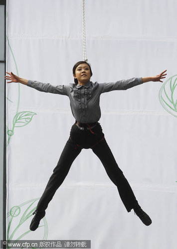 Vertical Catwalk makes debut in SW China