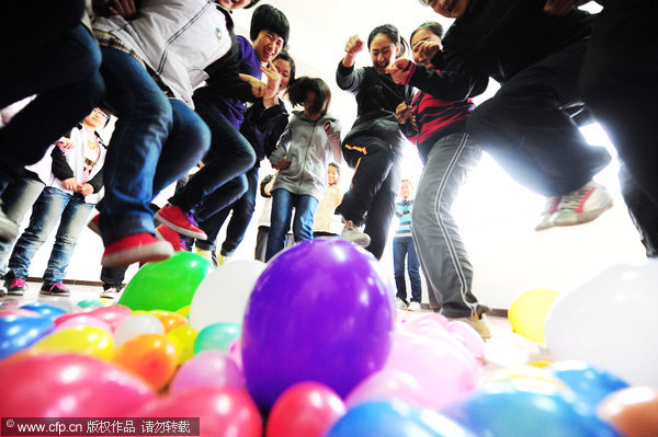 Blowing off steam before <EM>Gaokao</EM> battle