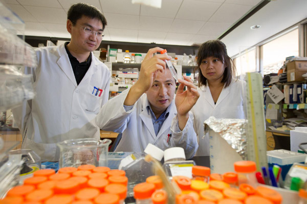 First Chinese American in US Medical Academy