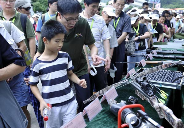 Military display to mark HK anniversary