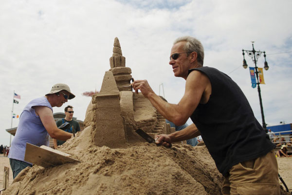 Sand Sculpting Contest kicks off in New York