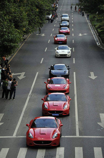 Ferrari cruise brings 130 sports cars to S China