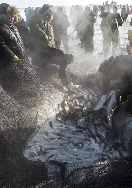 Spectacular ice fishing event in NE China