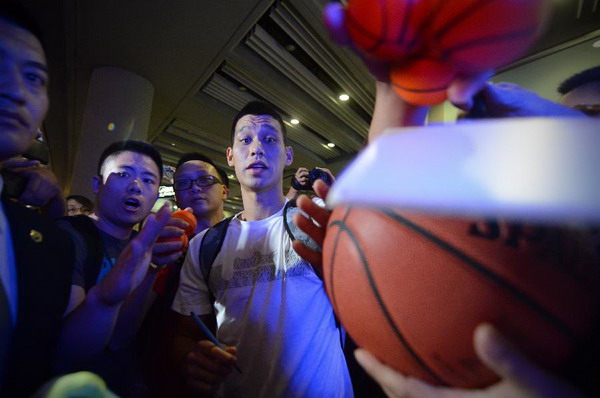 Jeremy Lin arrives in Beijing