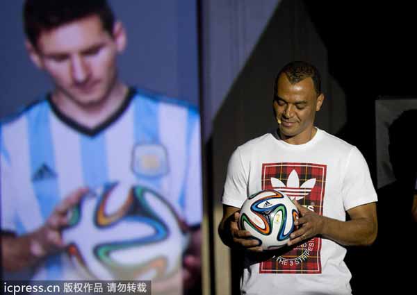 2014 World Cup ball unveiled, named 'Brazuca'