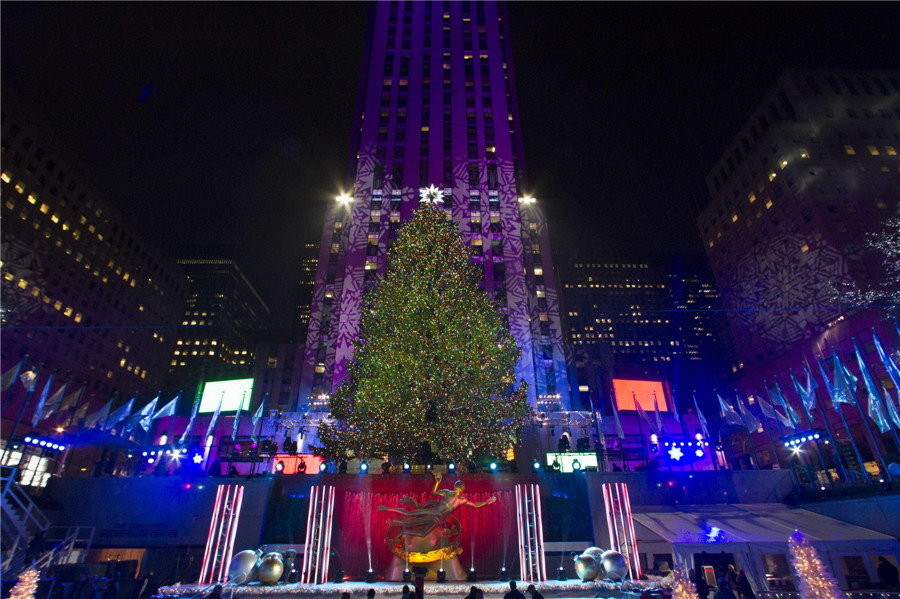 Rockefeller Center Christmas tree lights up city