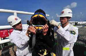 Actual-troop confrontation training conducted in N China