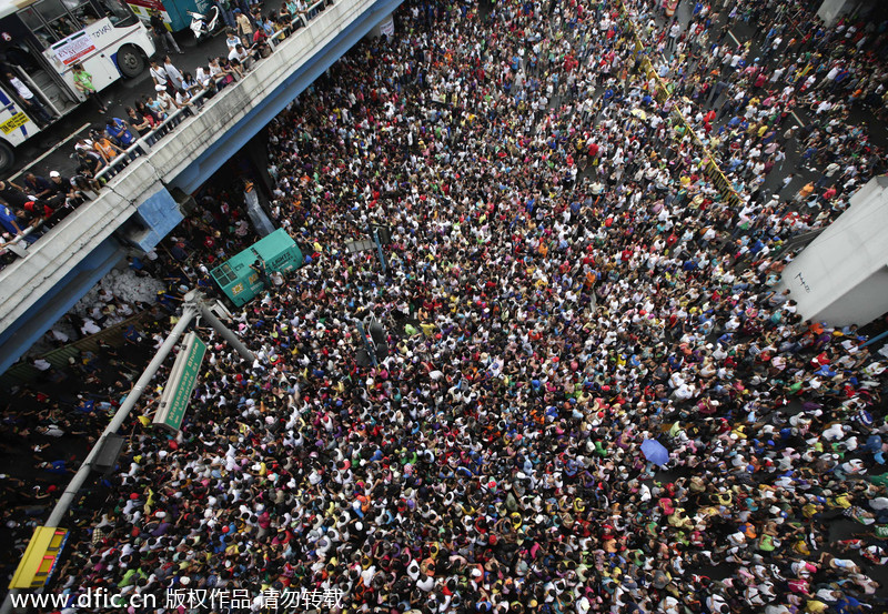 A sea of people around the globe