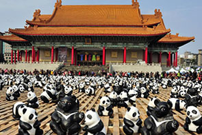 Paper pandas continue tour in Hong Kong