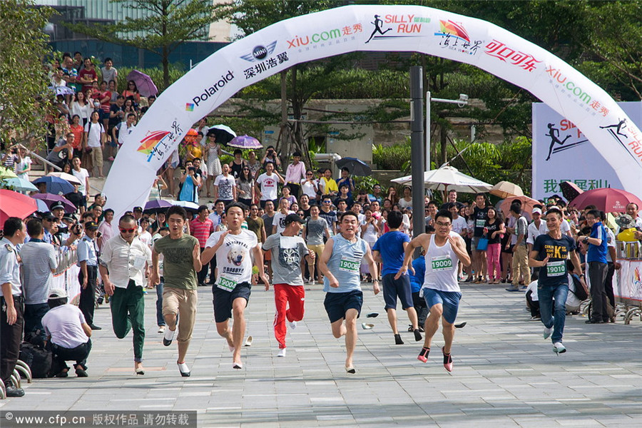 Glamorous male runners in Shenzhen