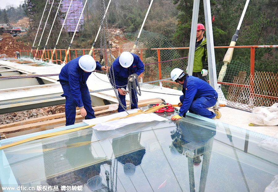 World's highest glass skywalk gets off the ground