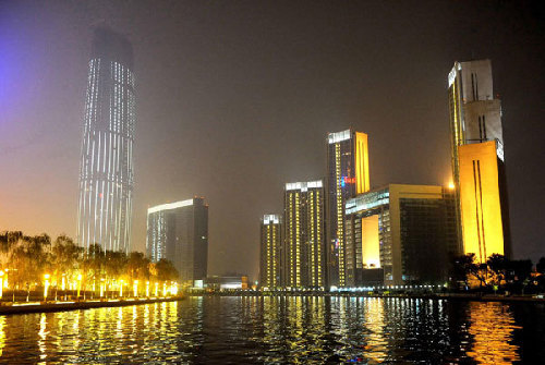 Tianjin shines to welcome Davos Forum