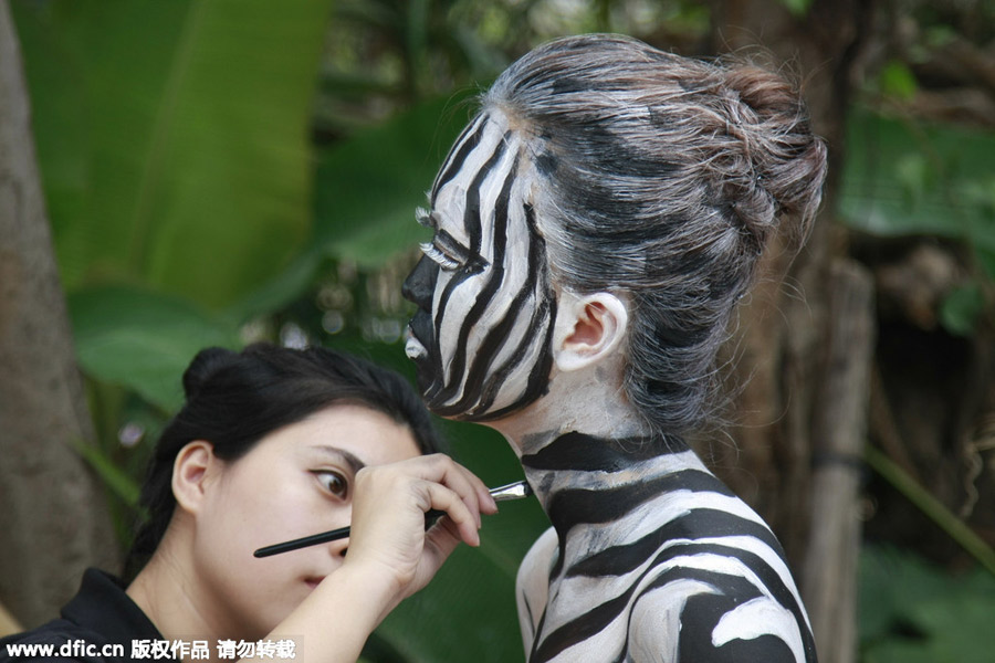 Bodypainting appeals to protect animals