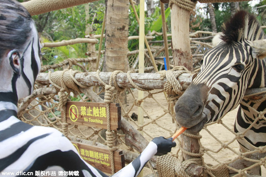 Bodypainting appeals to protect animals