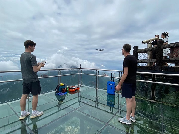 YouTubers explore Chongqing for audience of millions