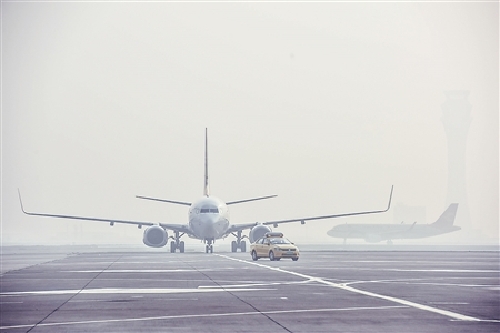 Test flights take off from Chongqing's new runway