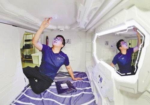 Intelligent capsule hotels debut in Chongqing