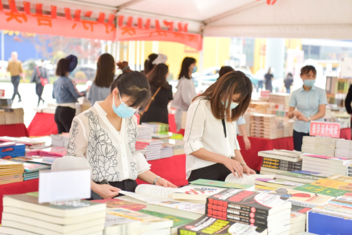 Liangjiang unveils reading campaign