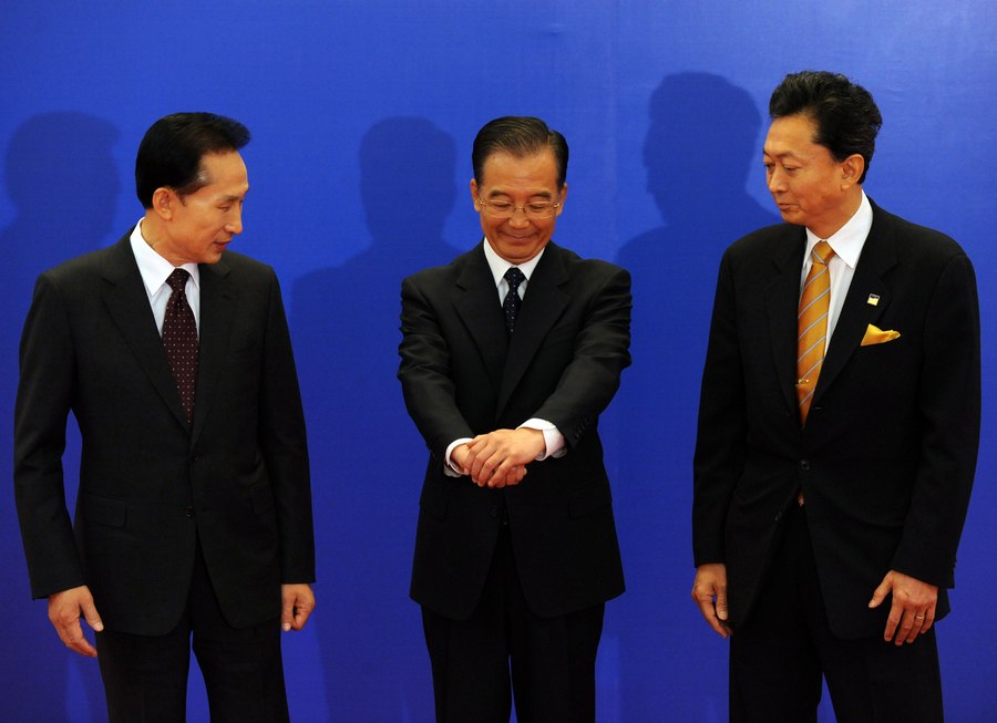 Wen Jiabao's decade of diplomacy photo album