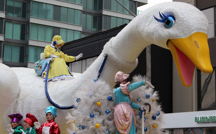 109th Toronto Santa Claus Parade kicks off