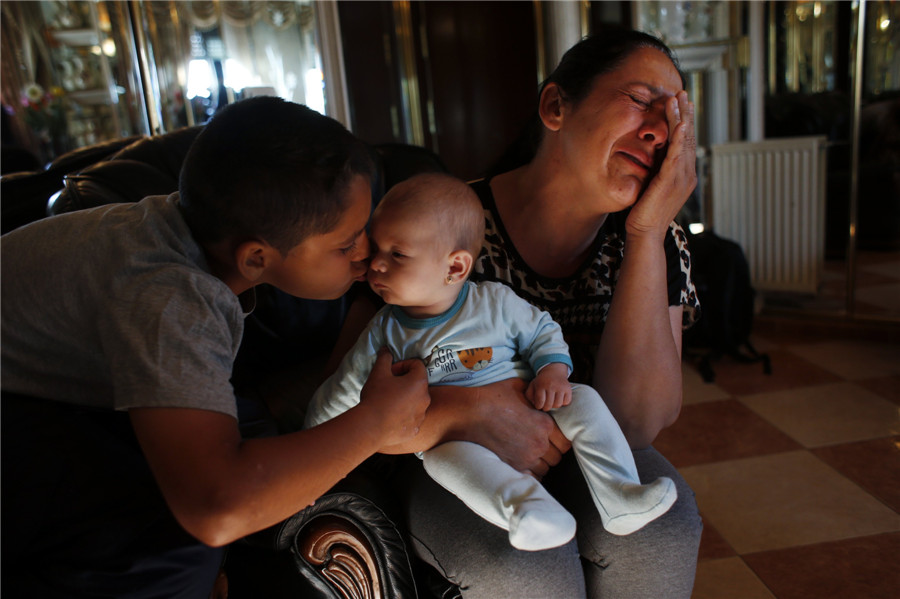 Reuters images of the year 2013 - Kisses