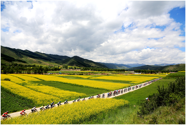 Jakub pedals on to win stage two at Qinghai despite massive pileup