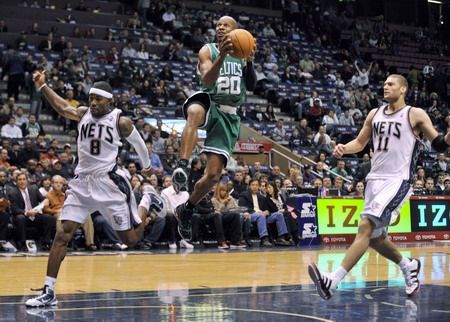 Celtics come back to keep Nets winless