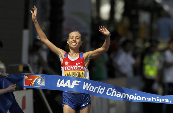 Kaniskina wins 20km walk, ends 'cover curse'