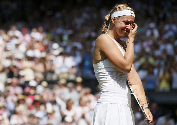 Bartoli sinks tearful Lisicki to win Wimbledon