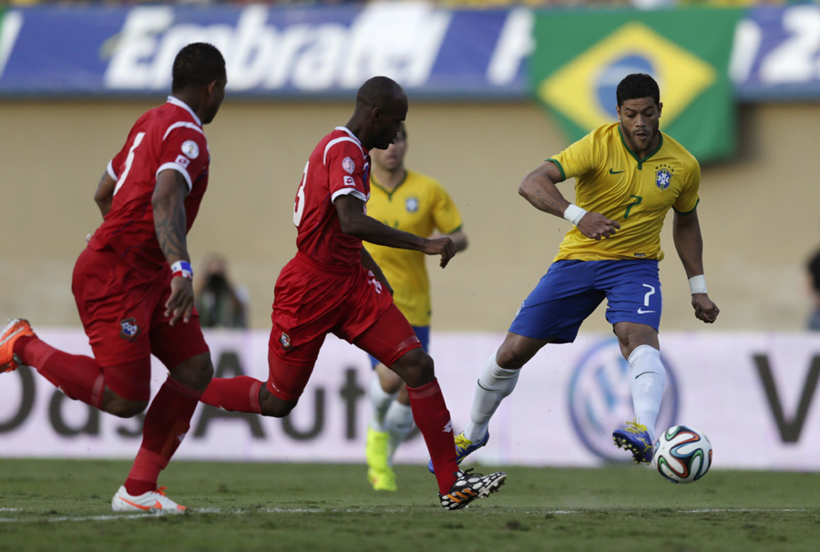 Neymar leads 4-0 Brazil romp in World Cup warm-up