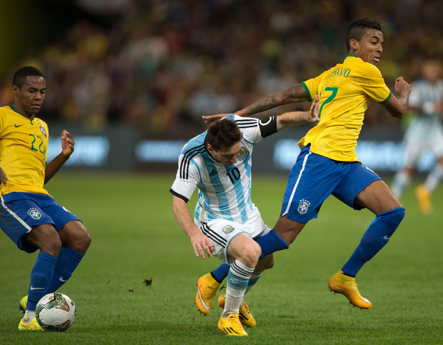 Argentina, Brazil soccer teams dazzle Beijing