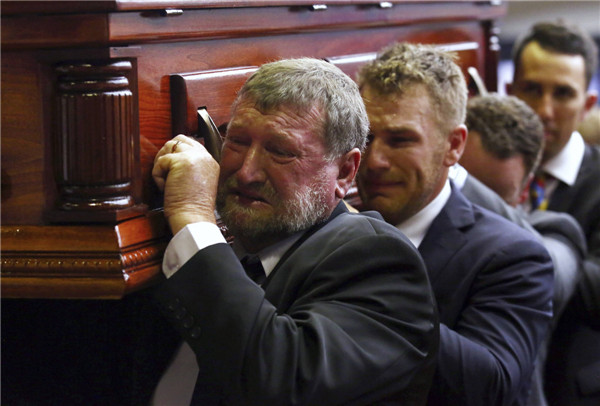 Cricketer Phillip Hughes laid to rest in hometown