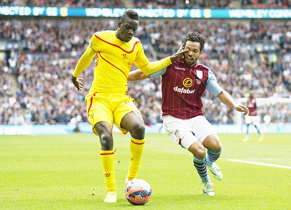 Villa beat Liverpool to end Gerrard's final dream