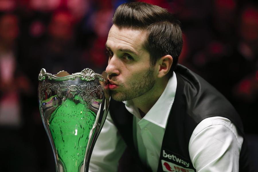 Selby beats O'Sullivan to win UK Championship